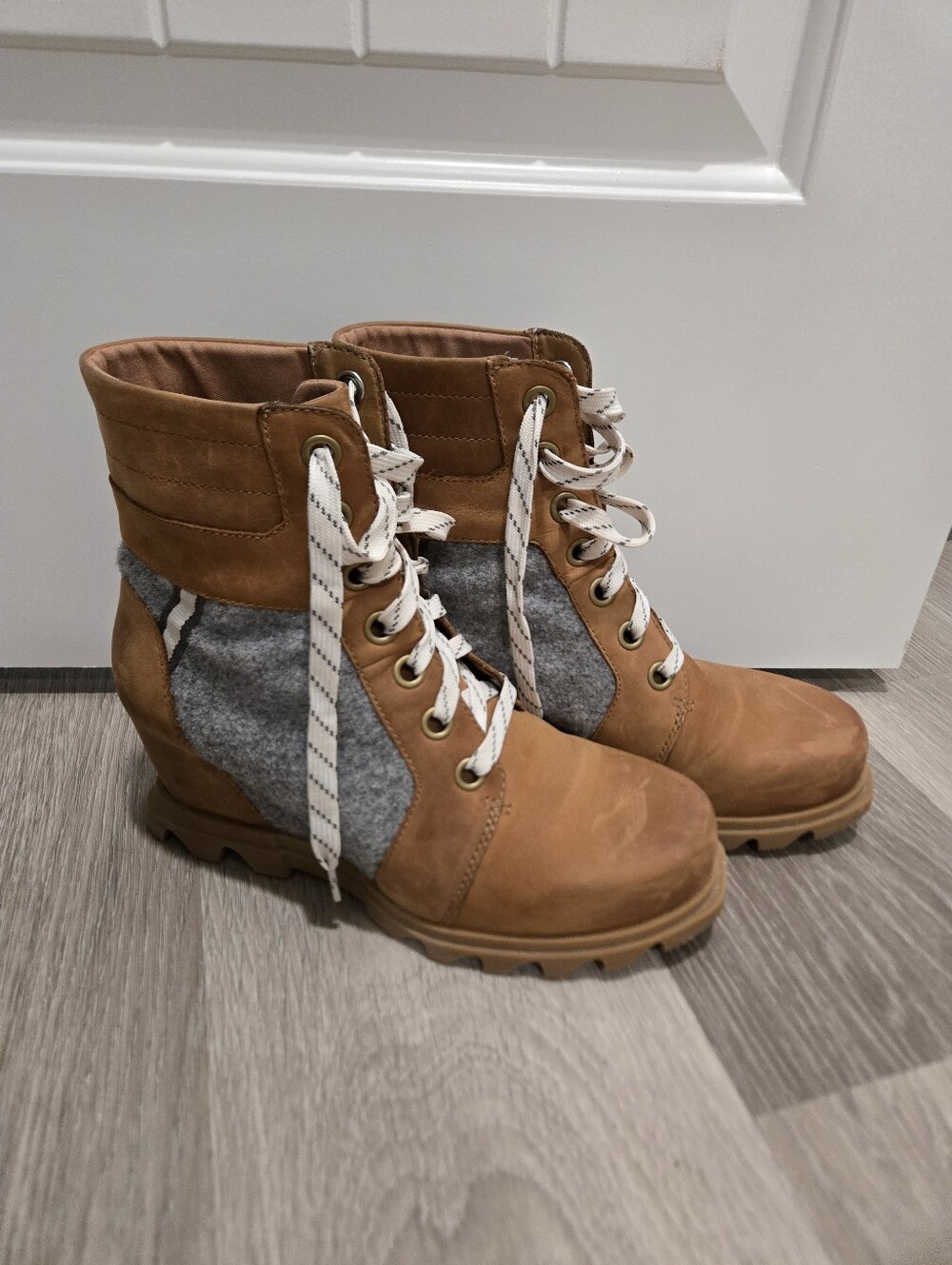 Sorel Tan Suede Lace-Up Ankle Wedge Boots with Gray Felt Panels